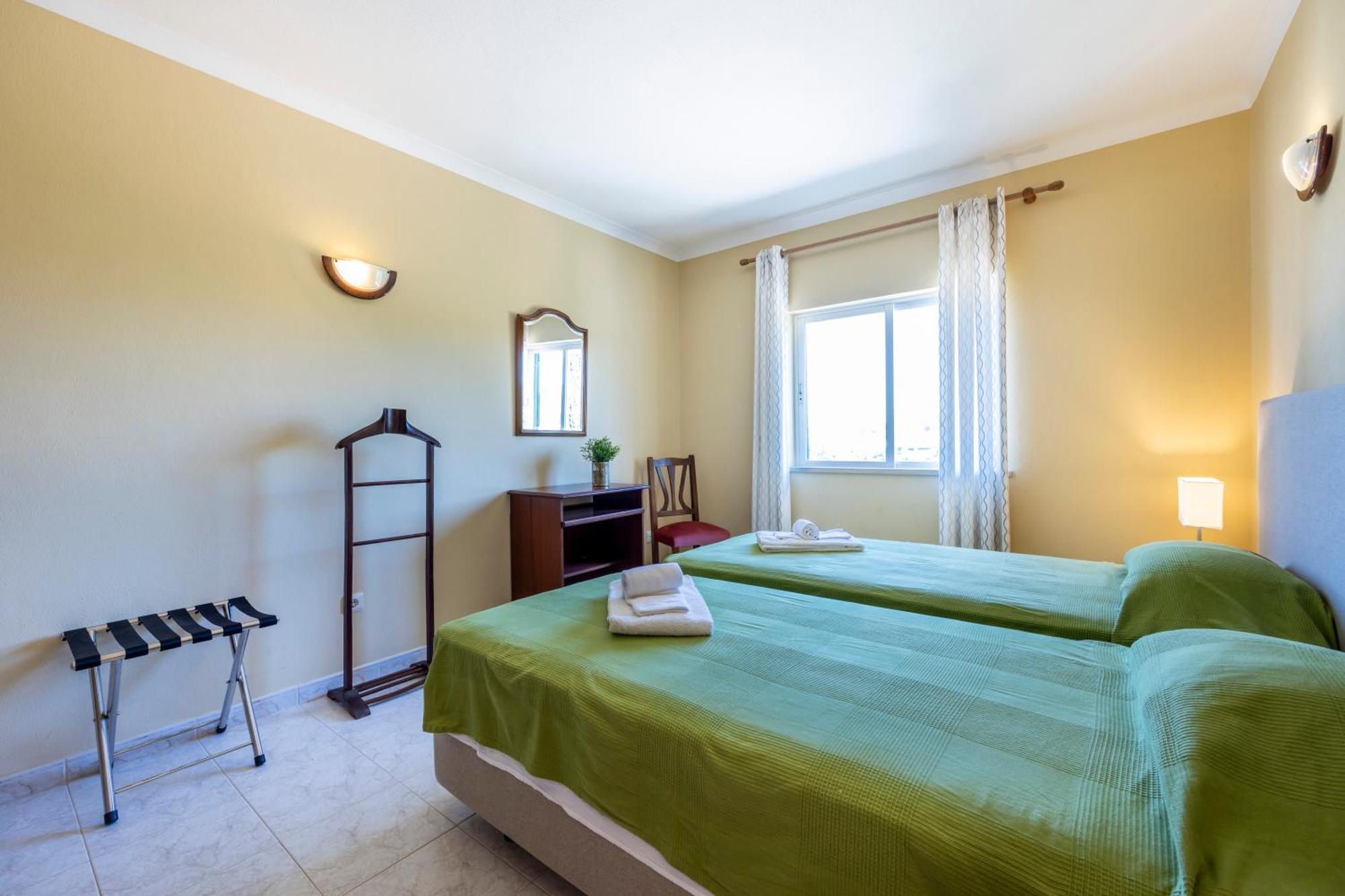 Apartamento Meia Praia Lagos Ngoại thất bức ảnh