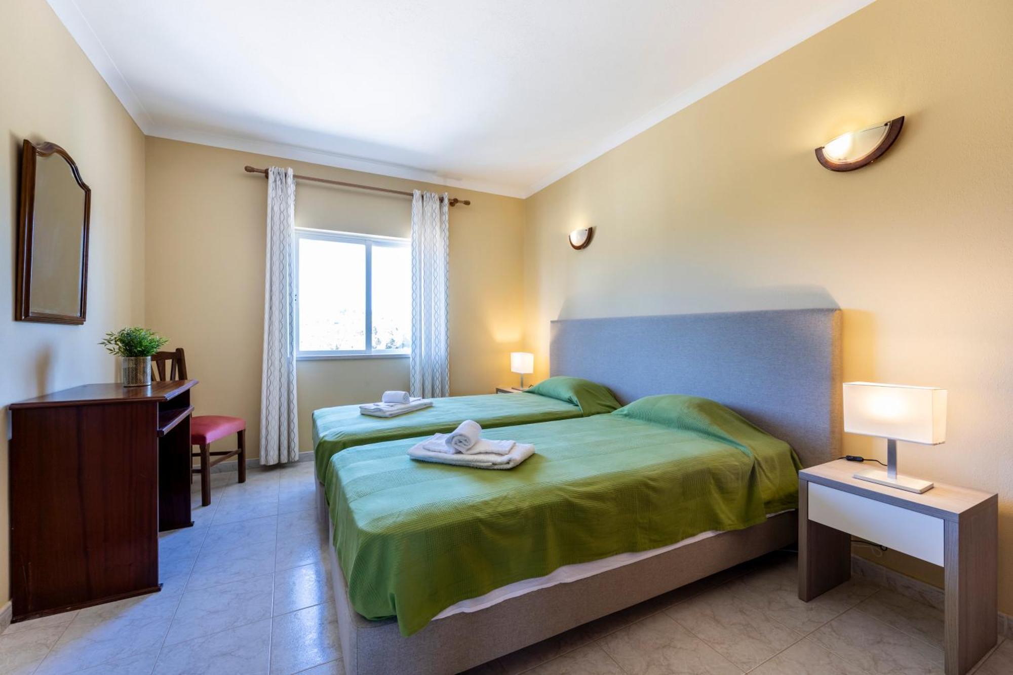 Apartamento Meia Praia Lagos Ngoại thất bức ảnh